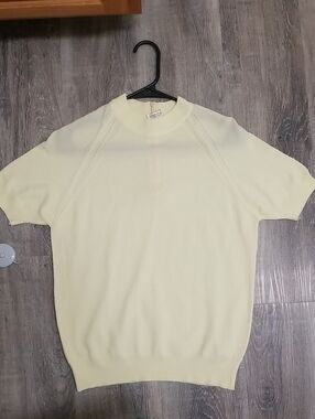 Vintage Women's Short-Sleeve Crewneck Top/ Sweater in Pale Yellow